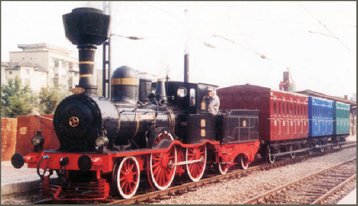 Trenul de Onore Michaiu Bravul (Calugareni); vezi comentariul :&quot;întâiul drum de fier românesc“-inaugurat de Regele Carol in 7 septembrie 1869

