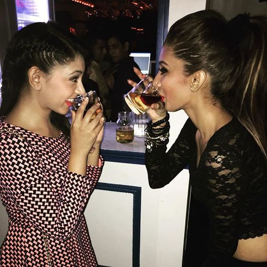 12277414_582657908548610_88056529_n - Niti Taylor