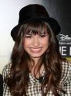 images[2] (2) - Demi Lovato-club