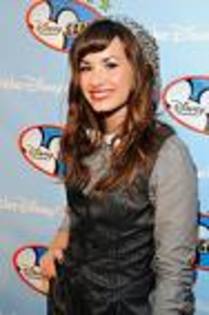 images[3] - Demi Lovato-club