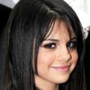 imagesCA0O3XSI - Selena Gomez-club