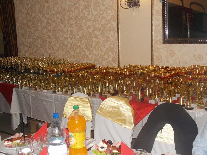 1http://light.sunphoto.ro/photos/thumb/105042725_CDJJJLA.jpg2357994_444047399126139_43863367_n