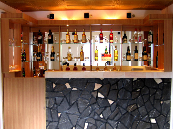 bar