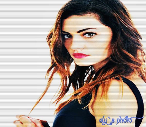 cl *cu viteza de vamp prinde bomboana* Multumesc Elena! Iti e dor de viata de vamp?; Foarte bine, am prins 2 turisti suculenti si dulci #freya =)))))
