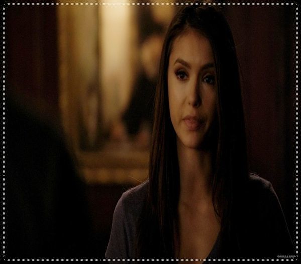 Clk Heya #Dean. Crăciun fericit :3 *mănâncă ou*=))))))) #felicity; Haineeeeee și farduri :o =)))) #kath. Eu mâine vă aduc cadoaiele =))))) :x
