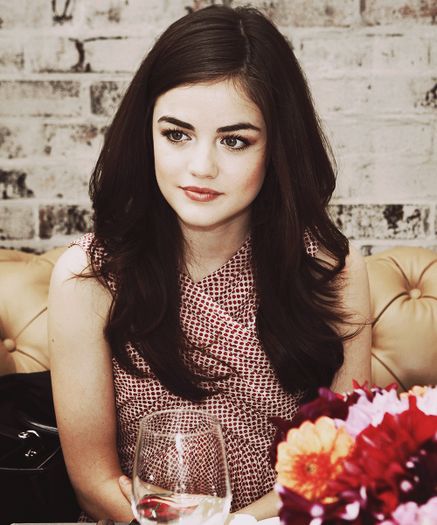 Nu serios, chiar am o migrena de toata frumusetea *urca la etaj*