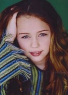 10094752_NRHOELBYA - Miley Cyrus