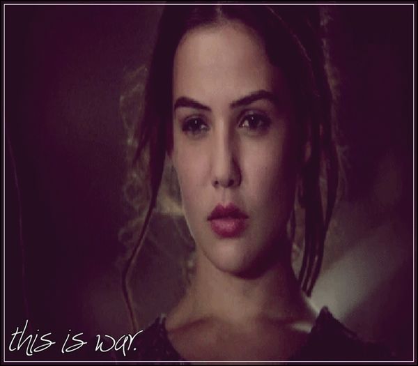 ×əʎəsʍoɹɔ ☠ ¦  CE LEGUME FGM CĂ FAC CIORBĂ DIN P;;LA TA. ¤ia cuţâtu din bucătărie¤