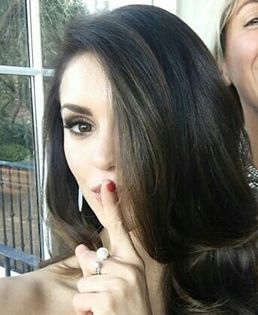 - *se duce și o strânge în brațe pe Davina* :c