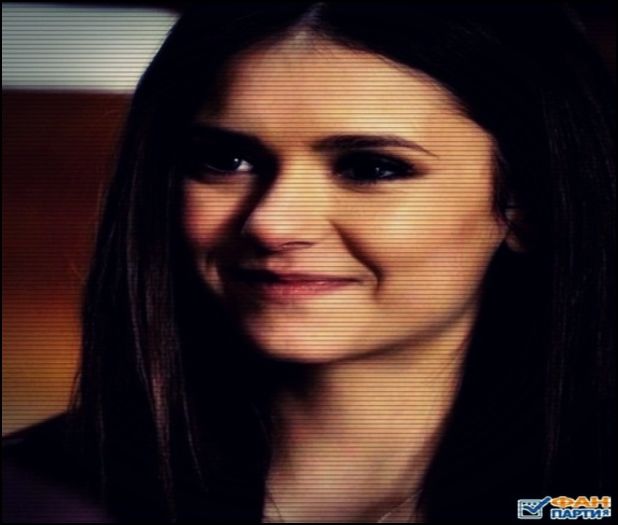 ☪. (se uită la Damon, îl pupă-n bot) Tu ce faci? :)) .. eşti ok? :o3 ..