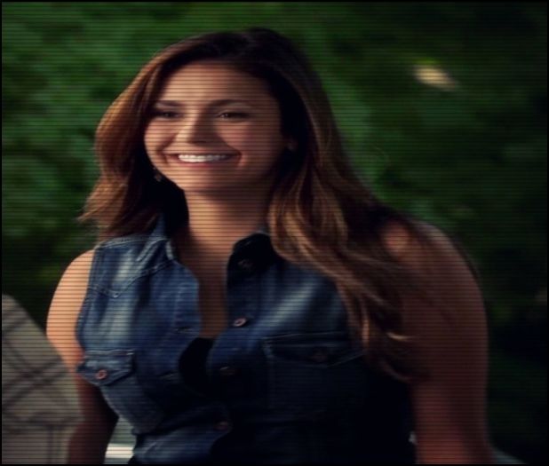 ☪. tipic :d :)) .. (se trânteşte pe canapea) ..