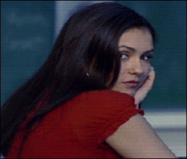 ☪. (se uită spre Klaus, se opreşte din cântat :d) .. bună seara, vechi prieten. :3 :))