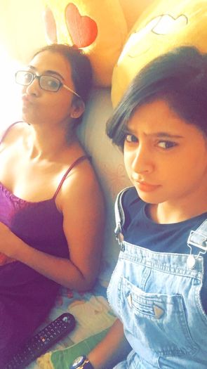 CX3pzyzWwAEs2jE - Niti Taylor