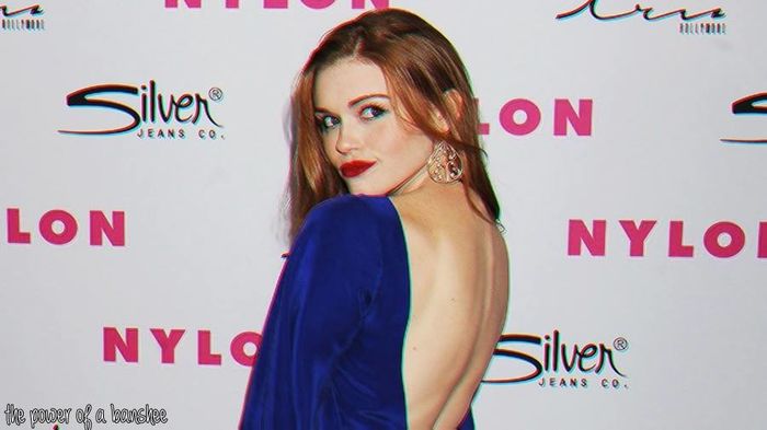 Daa de abia astept *se urca in taxiu cu Marina si Razvan*