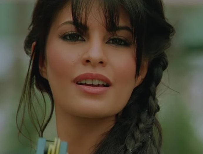 Are rost...?Oricum doarme *isi ia cainele intr-o patura*