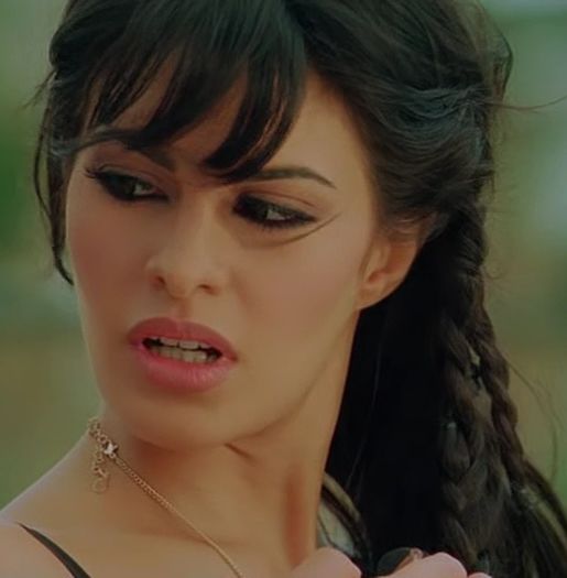 *ii pune mainile la urechi* Dimi nu e animal,e  copilul nostru