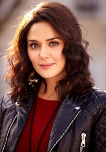 Am venit ca au venit Octavian si cu Andreea, ce voiai sa faci singur acasa atata timp cat noi faceam; Revelionul cu ei ?
