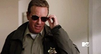 *se inghesuie in usa* Dar eu sunt bunicu!!! - episodul 48