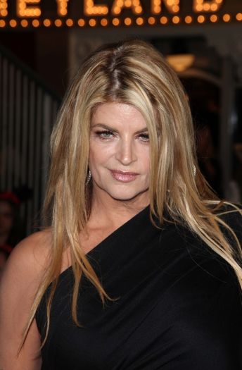 HAI SICTIR MA NESIMTITULE *ii da o palma lui Stiles*=)) - episodul 48