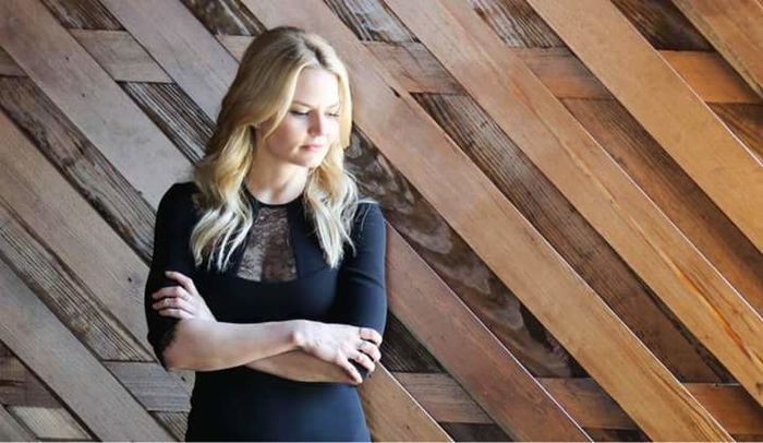 Daca vrei mergem pe faleza sa ne plimbam..sau am chef sa vad un film