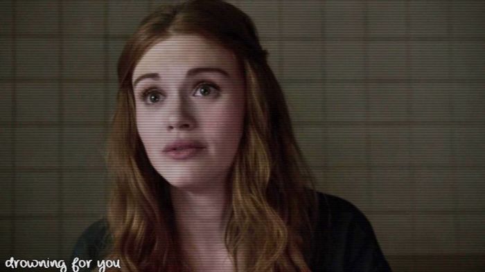 Ori zboara toti din casa asta , ca tot sunteti voi cio;ri , ori plec eu .