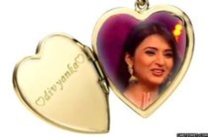 PADFFGQHWNIAZUROUSO - 00 Medalioana cu divyanka 00