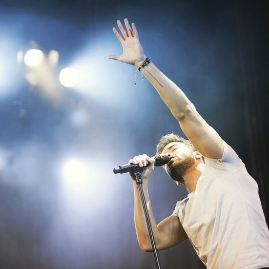5. Traieste muzica pe care-o canta