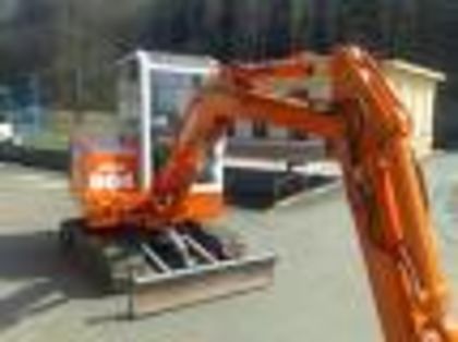 images (6) - INCHIRIERI EXCAVATOARE SI BASCULE SIBIU TEL 0725102050