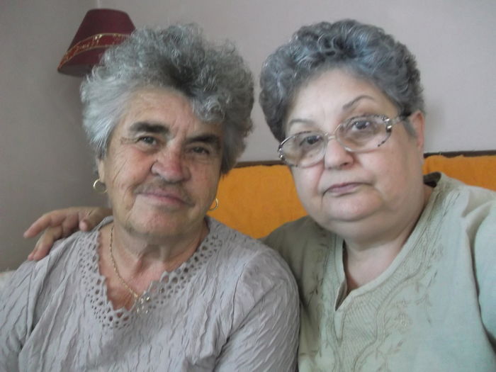 eu cu verisoara Olimpia