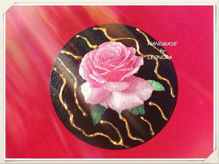 magnet frigider trandafir roz - reciclare CD-uri