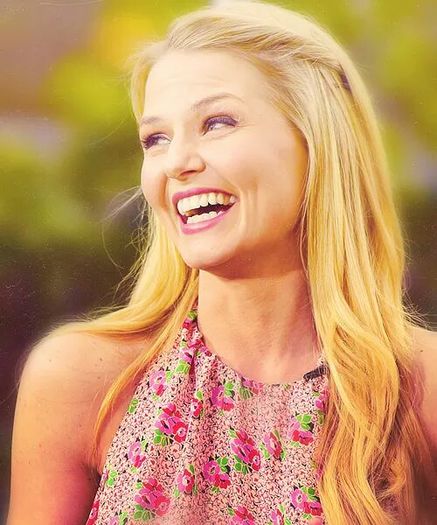 Hai *aduce ligheanul* Tre sa te spal la cap=))