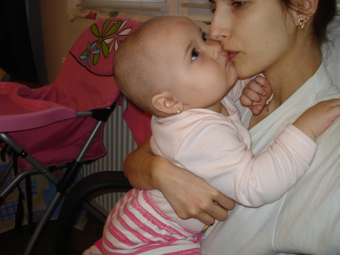 DSC06909- Ma pupa mami... - Luna 12