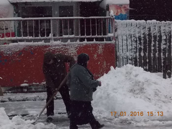 In fata blocului - IANUARIE 2016