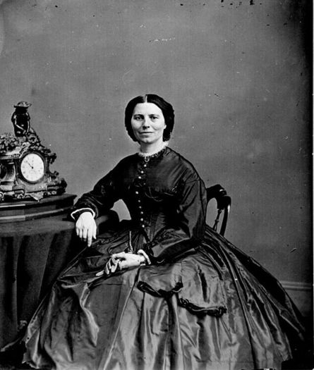 Mathew Brady 1865; Clara Barton,-fondatoarea "Crucea Rosie"
