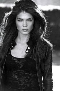 Marie Avgeropoulos 12 - Marie Avgeropoulos