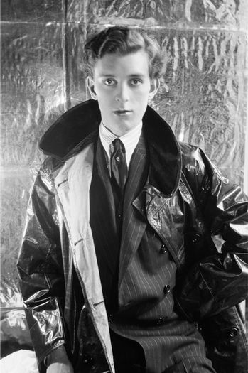 Cecil Beaton 1927; Mr Tennant- Smith Square,Londra 1927
