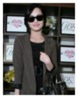 Untitled4-82 - DEMI LOVATO