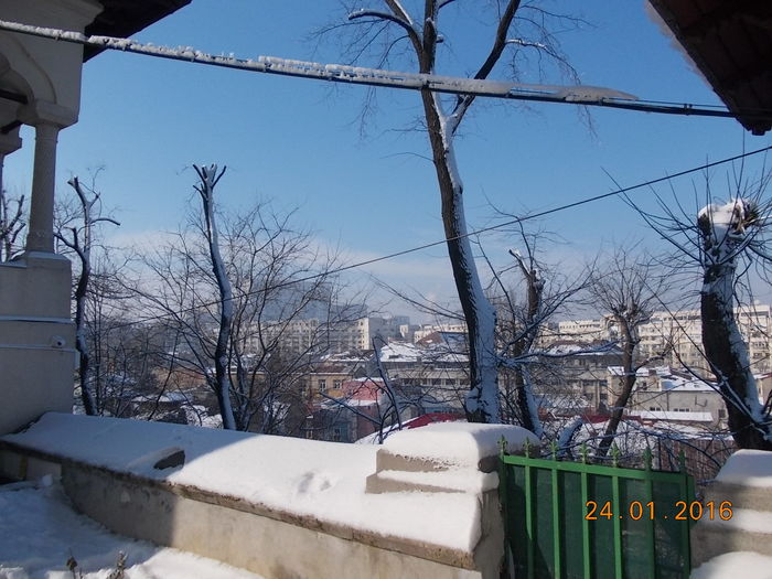 CASA POPORULUI 02; Vedere de pe dealul Patriarhiei.
