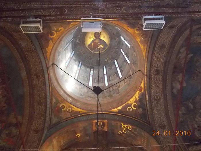 PICTURA TURLA MARE; Detaliu interior. Pictura cu Isus Christos central.
