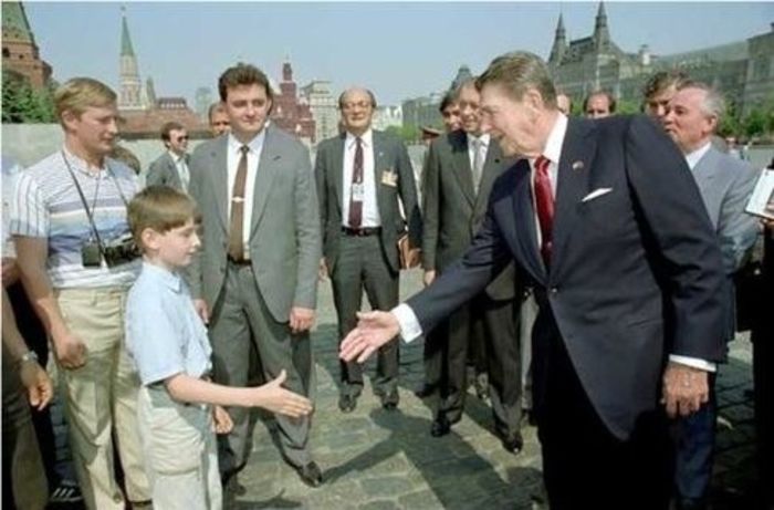 Vladimir Putin-agent KGB - fotografii inedite din istorie