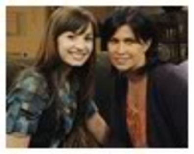 c5a5d5b8 - DEMI LOVATO