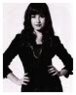 f119263a - DEMI LOVATO