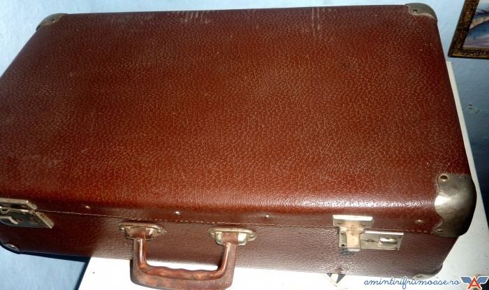 valiza pt tabara,armata,delegatii