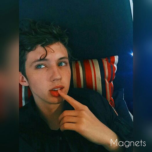 #. Troye Sivan is played by Amy ; - smokeandsunset x troyeMELLET