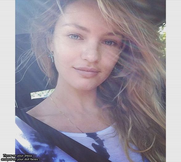 ➷.ᙎคຖĤē໓ค❀ßēlikØʋ.ϟ;. Awww. (✿ ♥‿♥) *îl ia în brațe* -MyAngel♥ ; *ia din pizza* -Ely