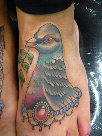 Pigeon-Tattoo-On-Foot-578x771