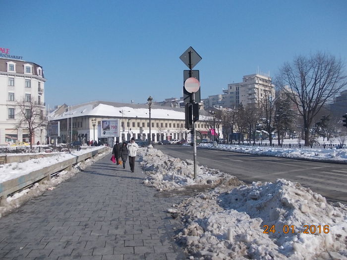 Hanul lui Manuc; Vedere de la statia de metrou Unirea 1
