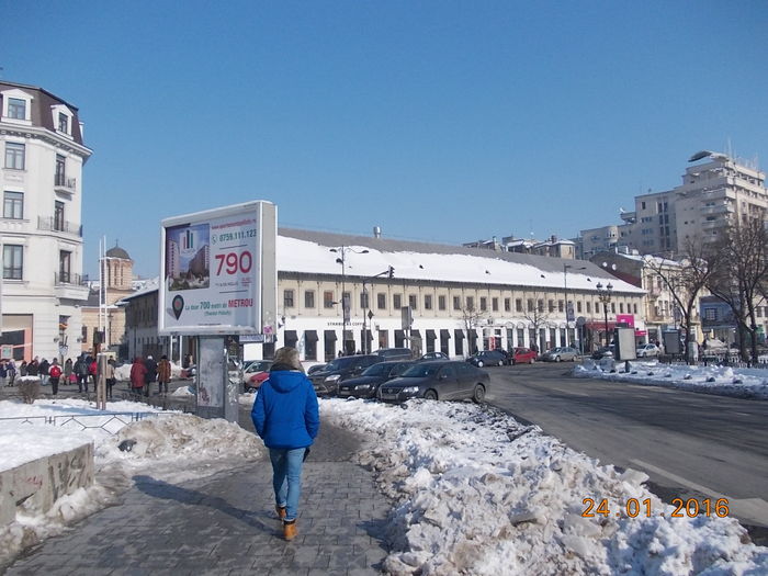 Hanul lui Manuc; Vedere de la sta%u021Bia de metro Unirea1
