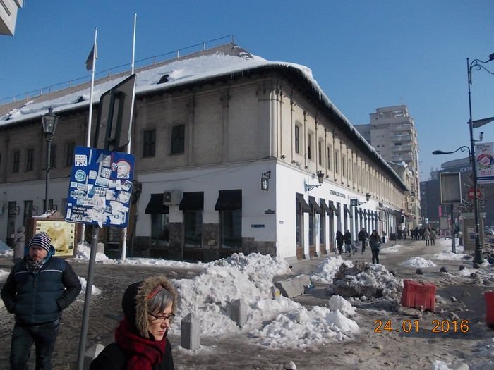 Hanul lui Manuc; Vedere de la metrou Unirea 2
