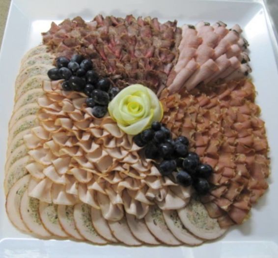 11204459_1016726091685454_5955729332139971475_n - Idei de aranjare a platourilor pentru ocazii speciale